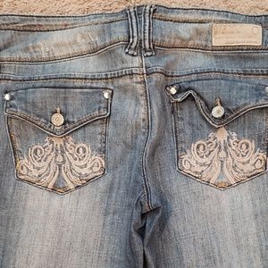 Almost famous sz 11 jean